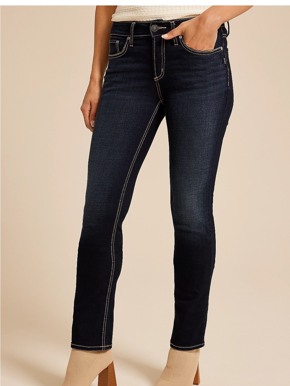 Silver Dark Wash Women’s Suki Straight Jeans -